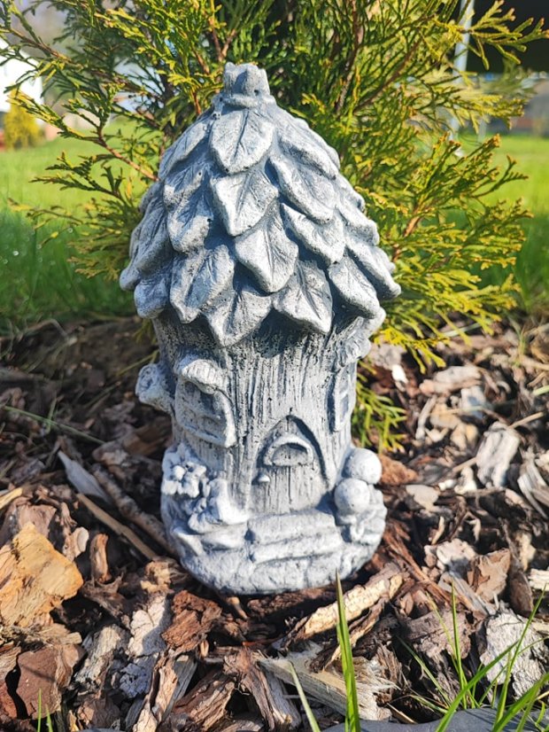 Steinfigur Gartenfigur Feenhaus waldhuette 25x13 629