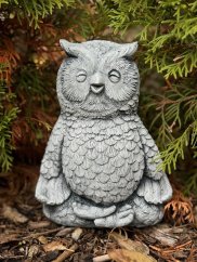 Zahradní betonová dekorace Meditující sova