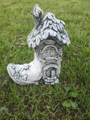 Steinfigur Gartenfigur Feenhaus schuhi 22x16,5 629