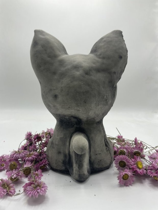 Zahradní betonová dekorace Mrzutá kočička 😾
