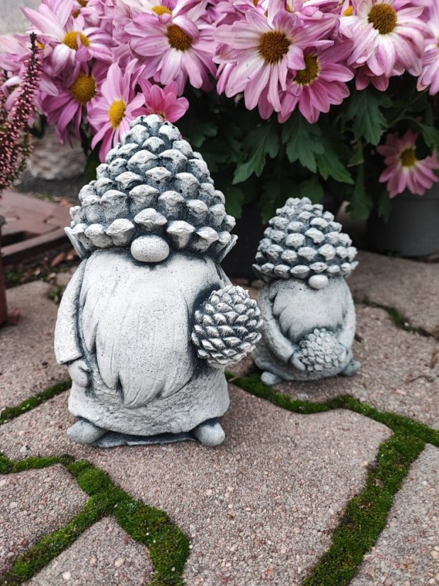 Steinfigur Gartenfigur Wichtel Eichel 18 a 12cm 675kč