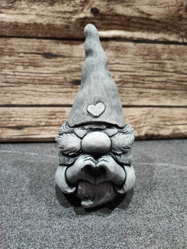 Steinfigur Gartenfigur Wichtel Heart 17cm 540kč