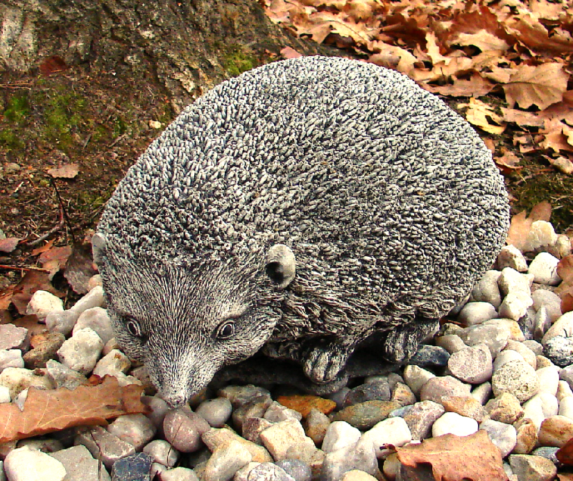 Zahradní betonová dekorace Velký ježek