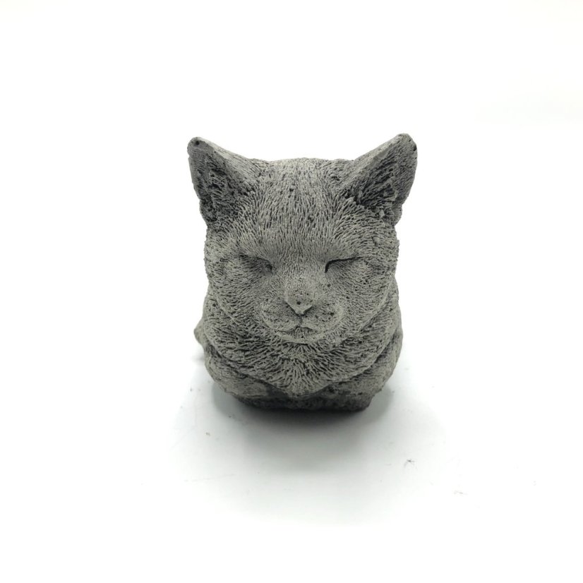 Zahradni betonová dekorace - Spící koťátko č.2