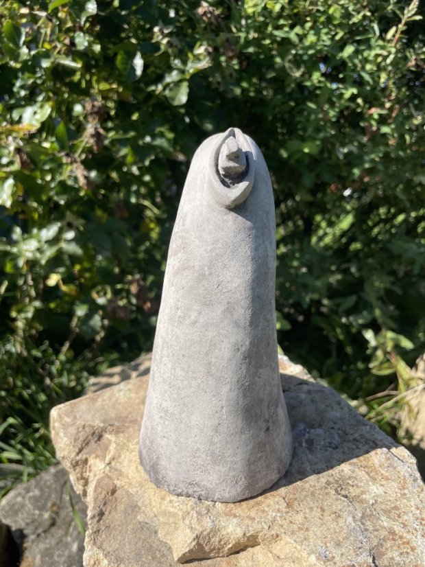 Zahradní betonová dekorace - Vlnka - Loďka: Červená lodička 1 ks