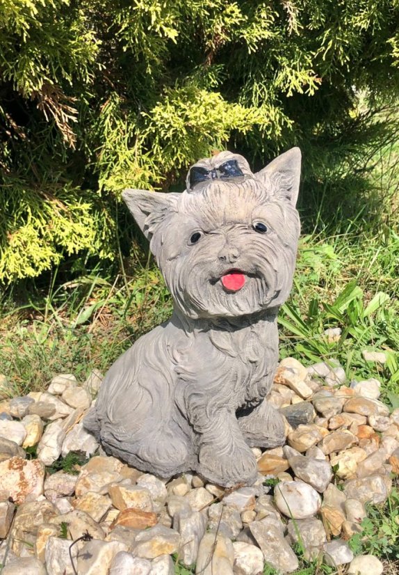 Zahradní betonová dekorace Jorkšír