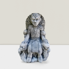 Steinfigur Gartenfigur Eiserner Thron 26x22cm