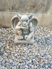 Steinfigur Gartenfigur Gargoyle Georg 32x30 1250